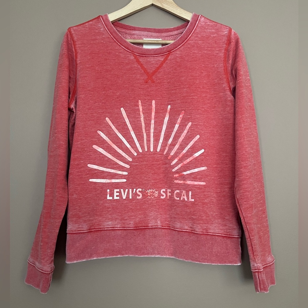 {Levi's} Mineral Wash SF CAL Sun Sweatshirt in Red - Womens Medium